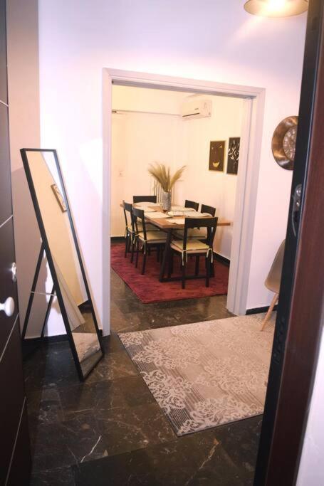 Lovely,Central, Spacious 2-Bedrooms Apartment Piräus Exterior foto