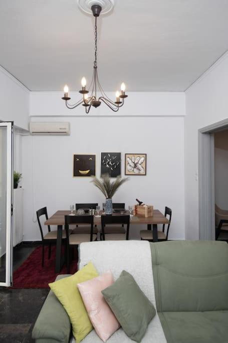 Lovely,Central, Spacious 2-Bedrooms Apartment Piräus Exterior foto