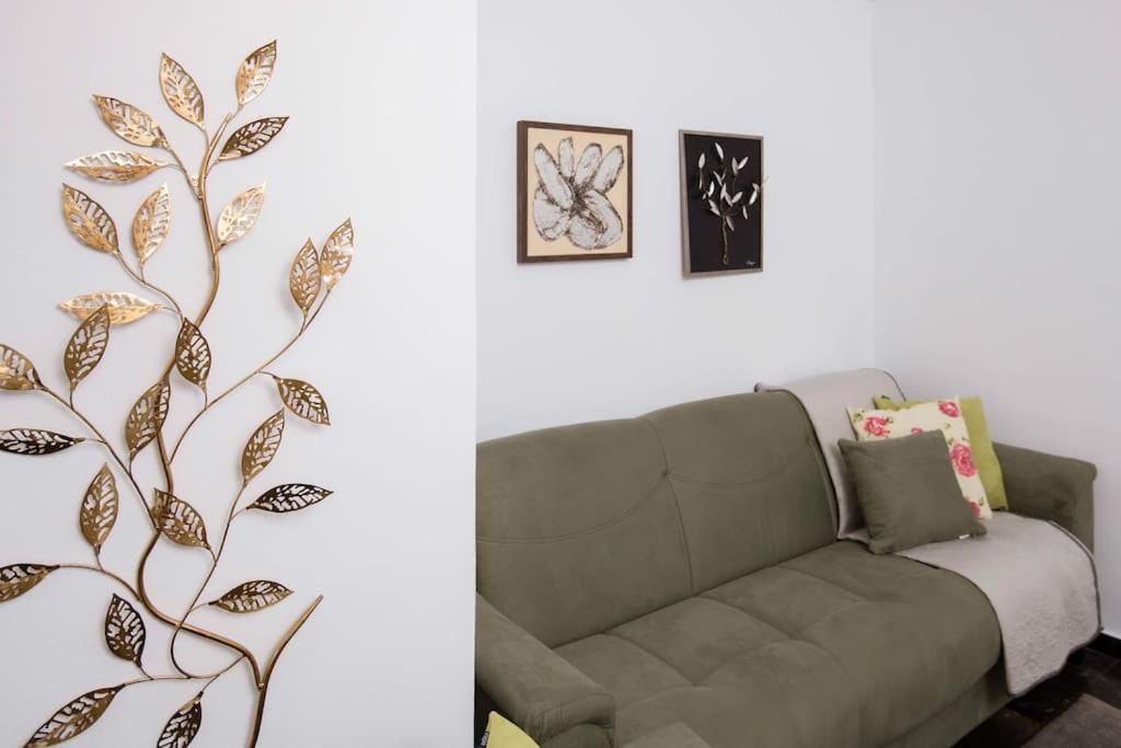 Lovely,Central, Spacious 2-Bedrooms Apartment Piräus Exterior foto