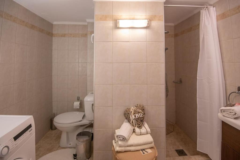 Lovely,Central, Spacious 2-Bedrooms Apartment Piräus Exterior foto