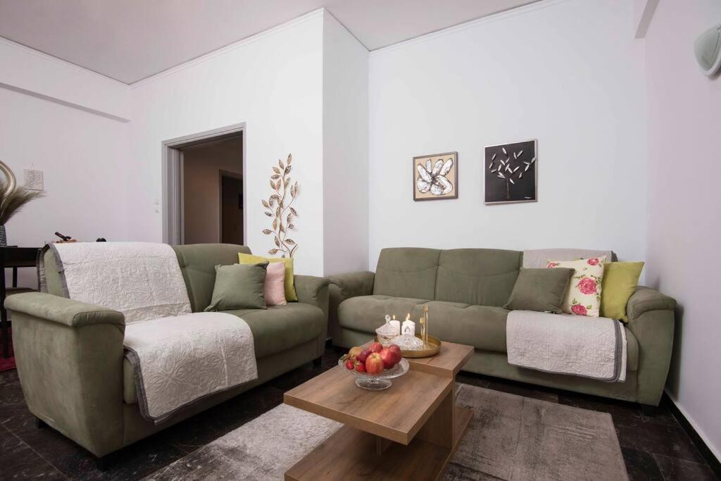 Lovely,Central, Spacious 2-Bedrooms Apartment Piräus Exterior foto